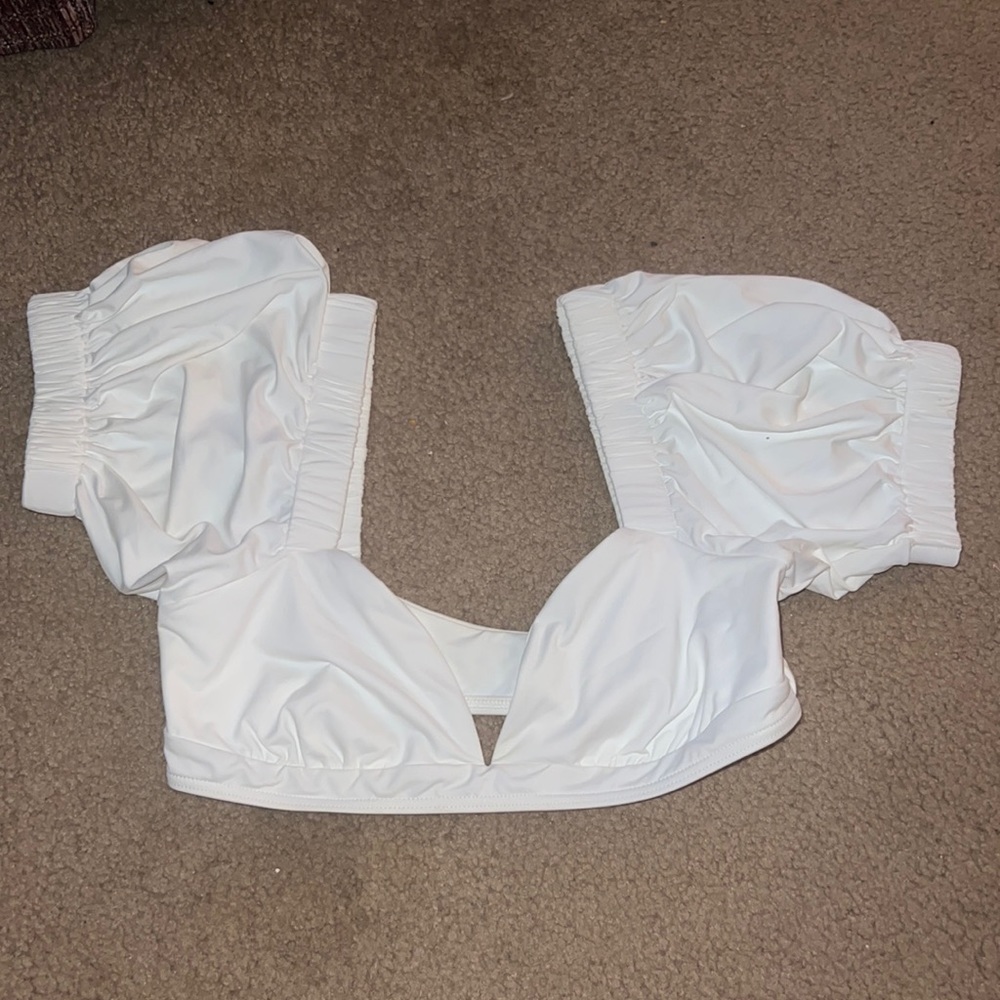 WEWOREWHAT Puff sleeve bikini top